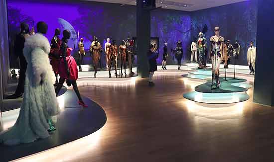 Ausstellung Thierry Mugler - Couturissime in der Kunsthalle München vom 25.05.-30.08.2020 (©Foto: Martin Schmitz)